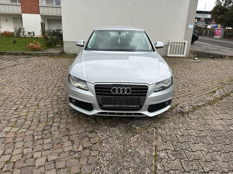 Silber Gebraucht 2009 Audi A4 Limousine | 4.950 € (Superpreis) - Bild 1/4