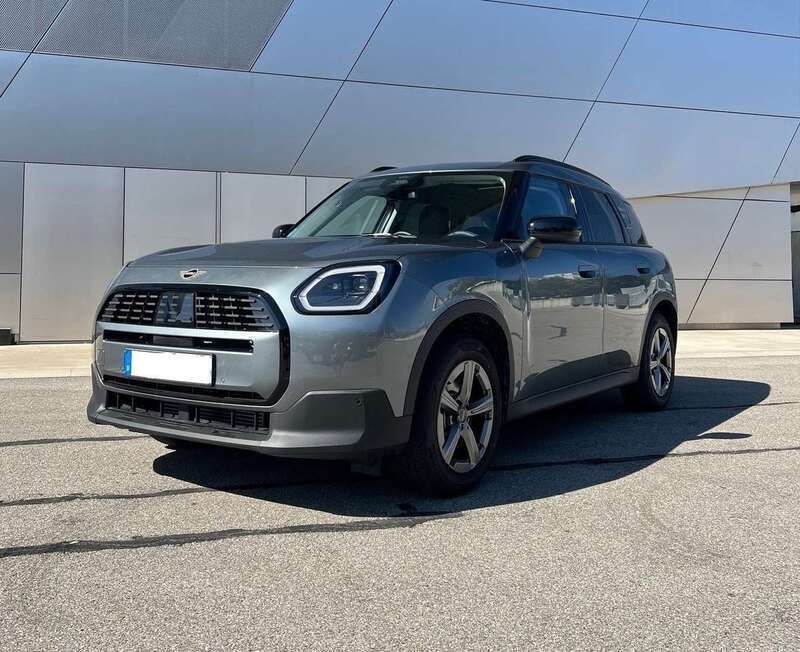 Grün Gebraucht 2024 Mini Countryman Classic SUV | 35.500 € (Fairer Preis) - Bild 1/4