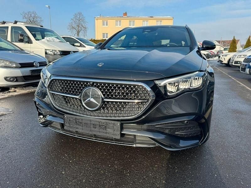 Gebraucht Mercedes E300 Advanced 197 PS (144 kW) 2024 Grau Limousine