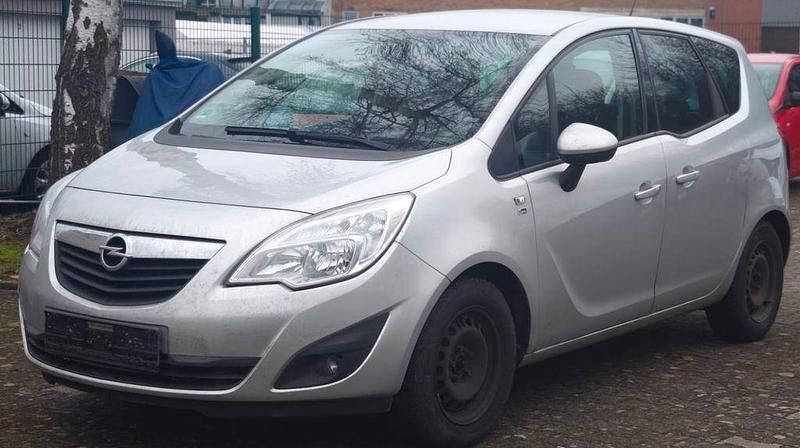 Silber Gebraucht 2013 Opel Meriva Van / Kleinbus | 2.499 € (Superpreis) - Bild 1/4