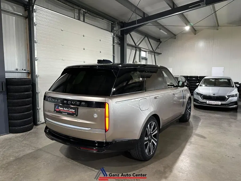Gebraucht Land Rover Range Rover 400 PS (294 kW) 2023 Braun SUV