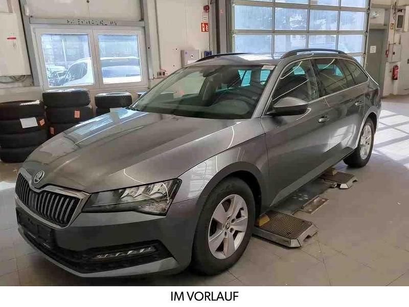 Grau Gebraucht 2022 Skoda Superb Kombi | 20.490 € (Guter Preis) - Bild 1/4