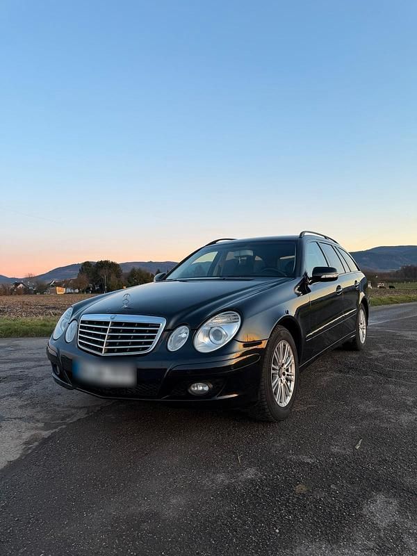 Schwarz Gebraucht 2008 Mercedes E280 Kombi | 11.500 € - Bild 1/4