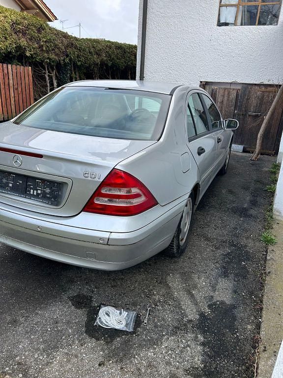 Gebraucht Mercedes C200 122 PS (89 kW) 2004 Silber Limousine