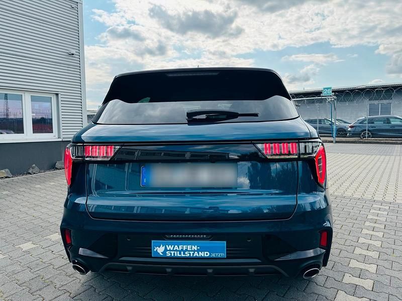 Blau Gebraucht 2022 Lynk & Co 01 SUV | 23.999 € - Bild 1/4