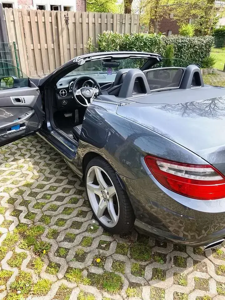 Gebraucht Mercedes SLK200 184 PS (135 kW) 2014 Grau Cabrio