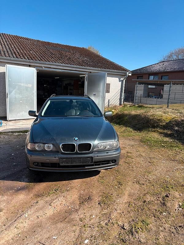 Gebraucht BMW 525 192 PS (141 kW) 2003 Grau Kombi