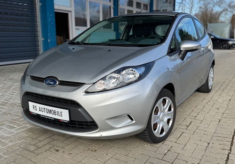 Silber Gebraucht 2009 Ford Fiesta Trend Kleinwagen | 2.890 € (Guter Preis) - Bild 1/4