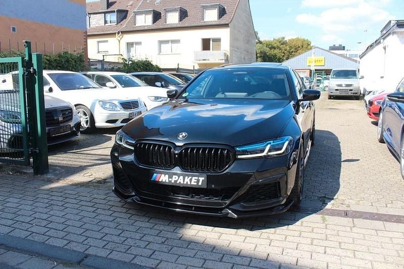 Schwarz Gebraucht 2021 BMW M550 Performance Limousine | 52.850 € (Fairer Preis) - Bild 1/4