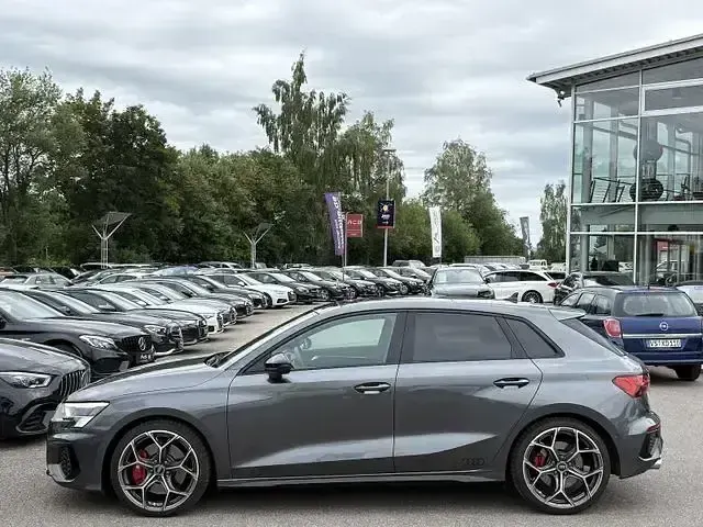 Gebraucht Audi S3 Ambiente 310 PS (228 kW) 2023 Grau Limousine