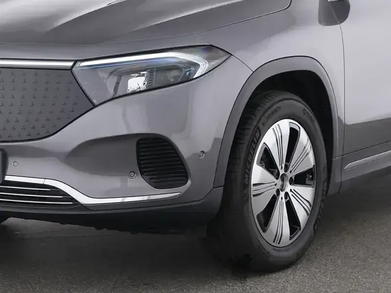 Gebraucht Mercedes EQA250+ Progressive 139 kW (190 PS) 2025 Metalliclack mountaingrau SUV