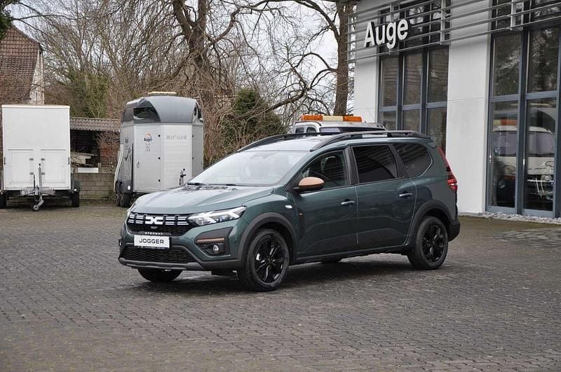 Neu Dacia Jogger Extreme 110 PS (80 kW) 2025 Grün Van / Kleinbus