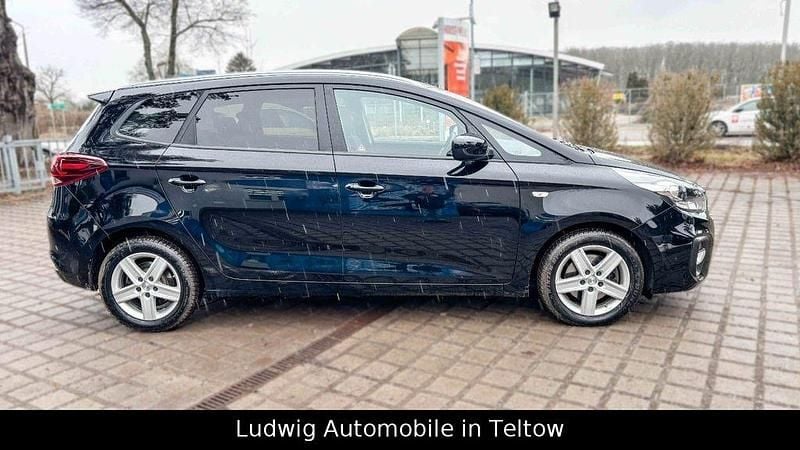 Gebraucht Kia Carens Vision 166 PS (122 kW) 2018 Schwarz Van / Kleinbus