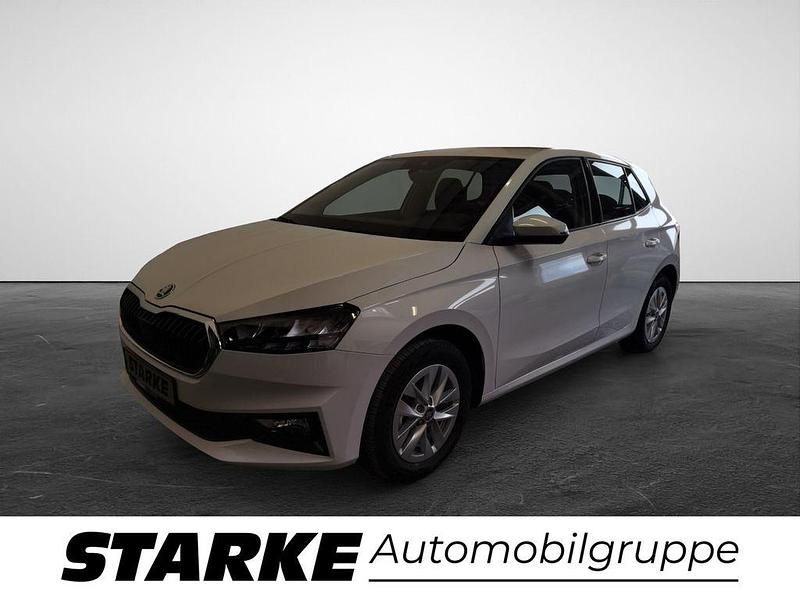 Gebraucht Skoda Fabia Selection 95 PS (69 kW) 2025 Moonweiß perleffekt Kleinwagen