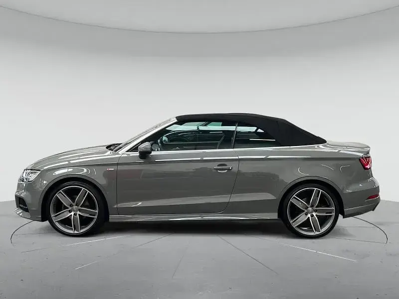 Gebraucht Audi Cabriolet S-Line 150 PS (110 kW) 2021 Grau Cabrio