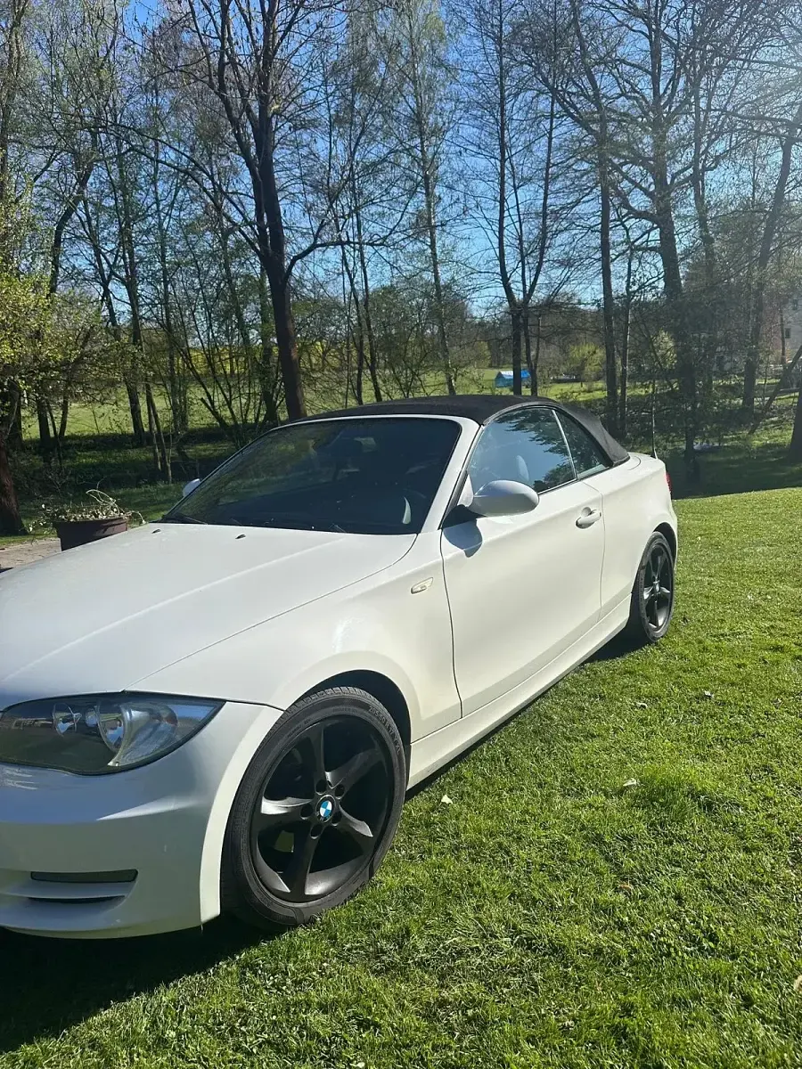 Gebraucht BMW 118 Cabriolet 136 PS (100 kW) 2008 Weiß Cabrio