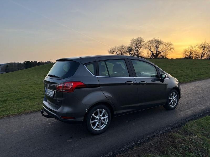 Gebraucht Ford B-MAX Titanium 101 PS (74 kW) 2016 Grau Van / Kleinbus