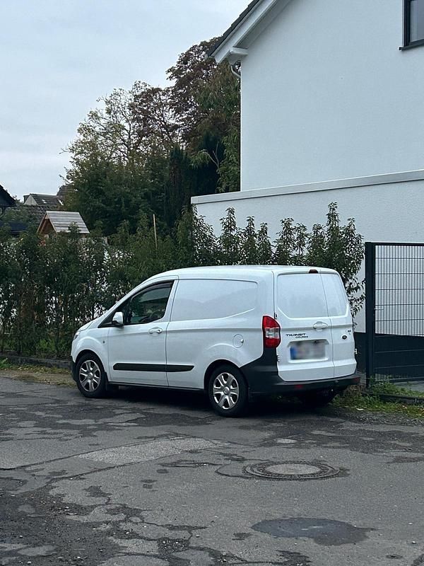 Gebraucht Ford Transit 105 PS (77 kW) 2017 Weiß Van / Kleinbus