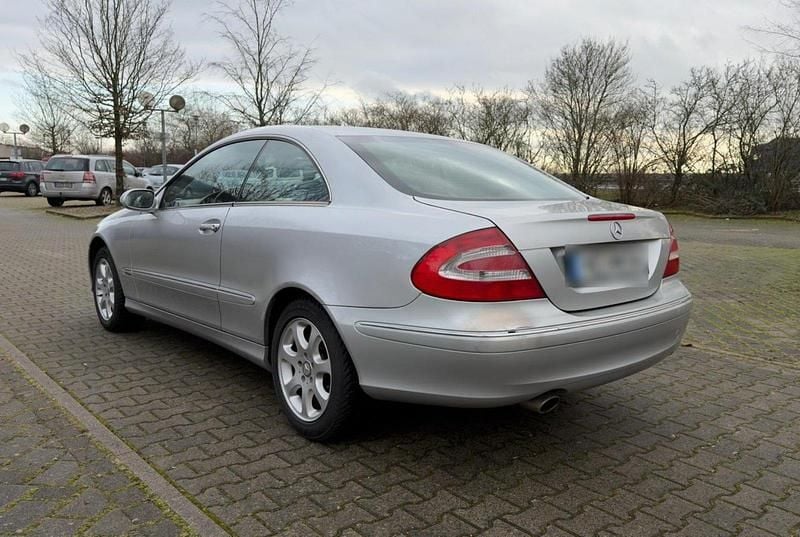 Gebraucht Mercedes CLK200 163 PS (119 kW) 2004 Silber Coupé