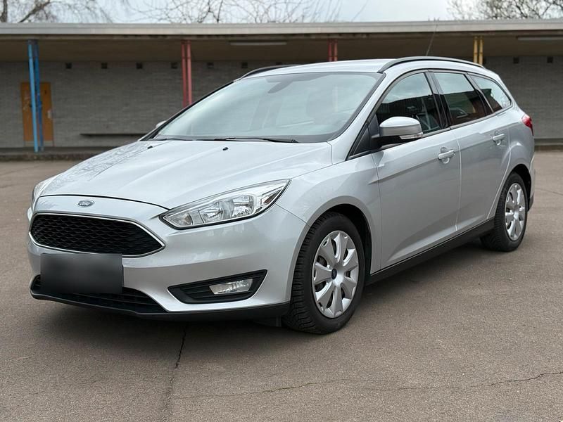 Gebraucht Ford Focus Business Edition 125 PS (91 kW) 2014 Silber Kombi