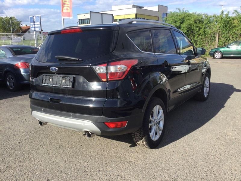 Gebraucht Ford Kuga Titanium 150 PS (110 kW) 2018 Schwarz SUV