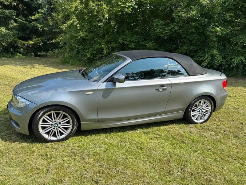 Grau Gebraucht 2011 BMW 120 Cabriolet M Sport Cabrio | 8.700 € - Bild 1/4