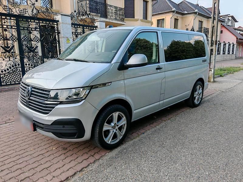 Silber Gebraucht 2022 VW Multivan Van | 25.500 € - Bild 1/4