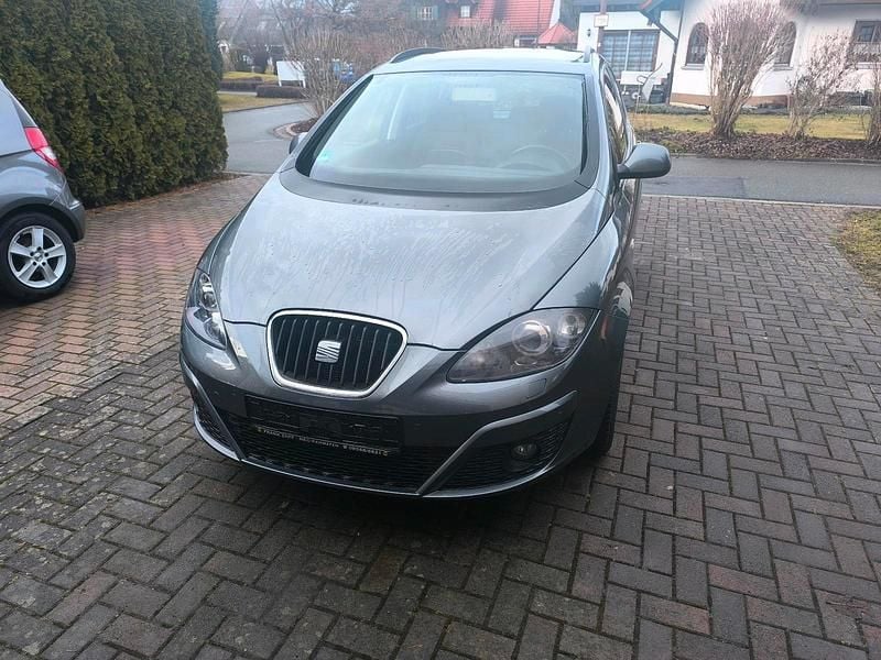 Gebraucht Seat Altea XL 140 PS (102 kW) 2014 Grau Van / Kleinbus