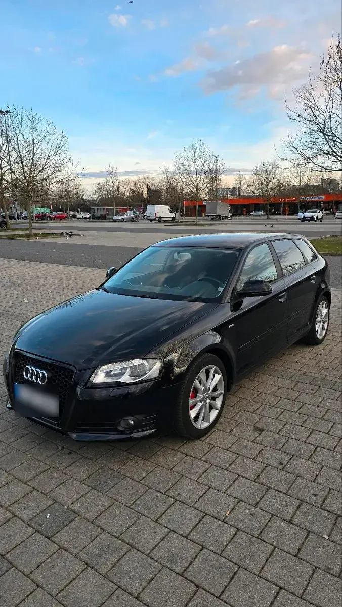 Gebraucht Audi A3 125 PS (91 kW) 2010 Schwarz Kleinwagen