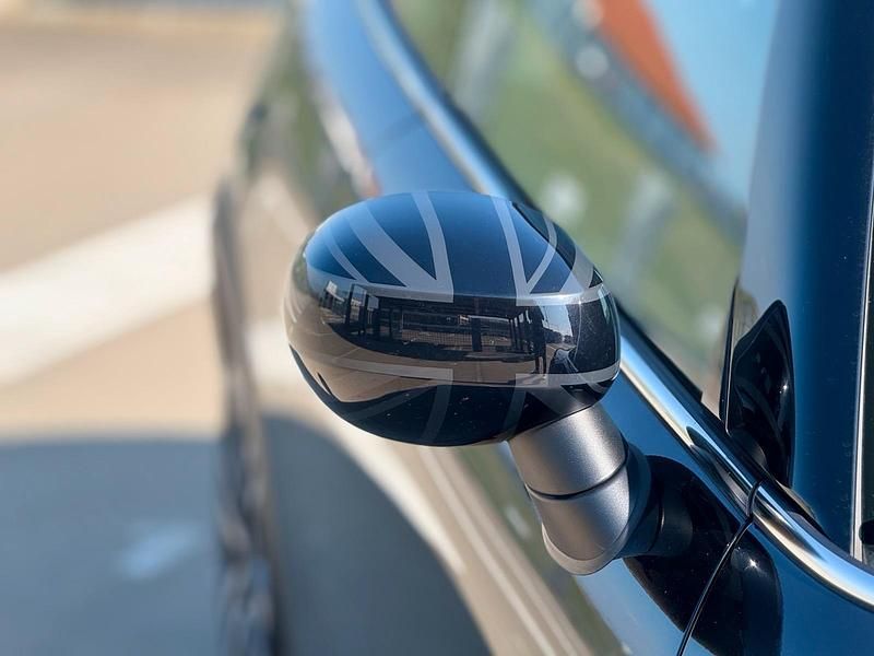 Gebraucht Mini Cooper 136 PS (100 kW) 2022 Schwarz Kleinwagen