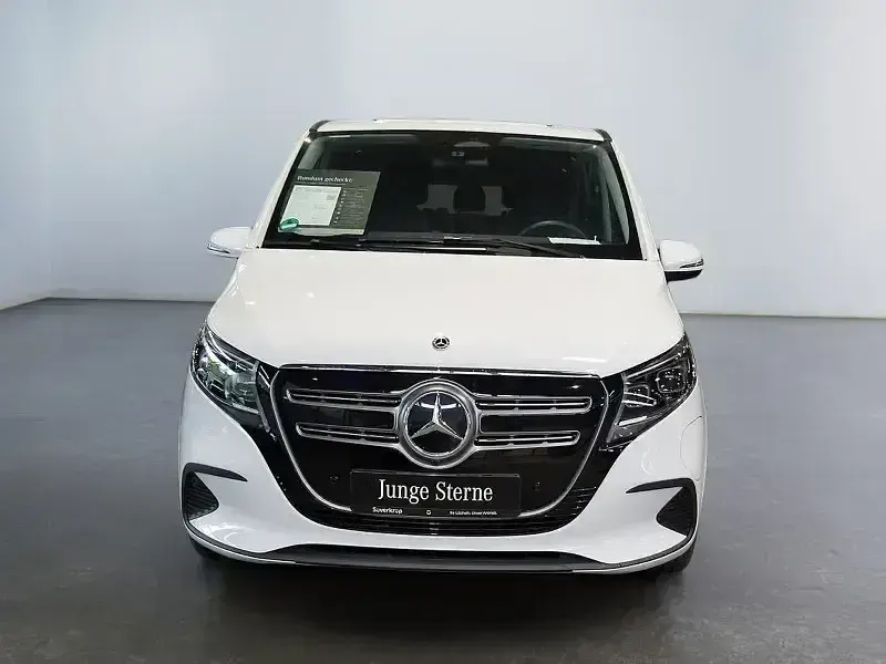 Gebraucht Mercedes EQV300 150 kW (204 PS) 2024 Weiß Van / Kleinbus