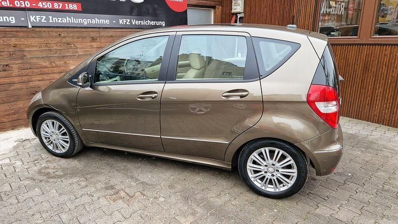 Gebraucht Mercedes A170 Elegance 116 PS (85 kW) 2009 Braun Limousine