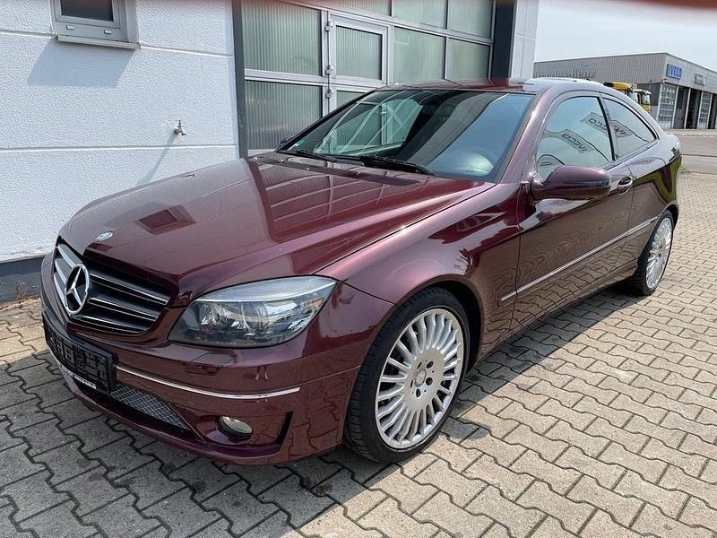 Rot Gebraucht 2009 Mercedes CLC180 Sport Kleinwagen | 9.990 € (Fairer Preis) - Bild 1/4