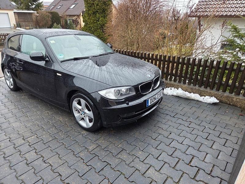 Gebraucht BMW 120 Performance 177 PS (130 kW) 2010 Schwarz Kleinwagen