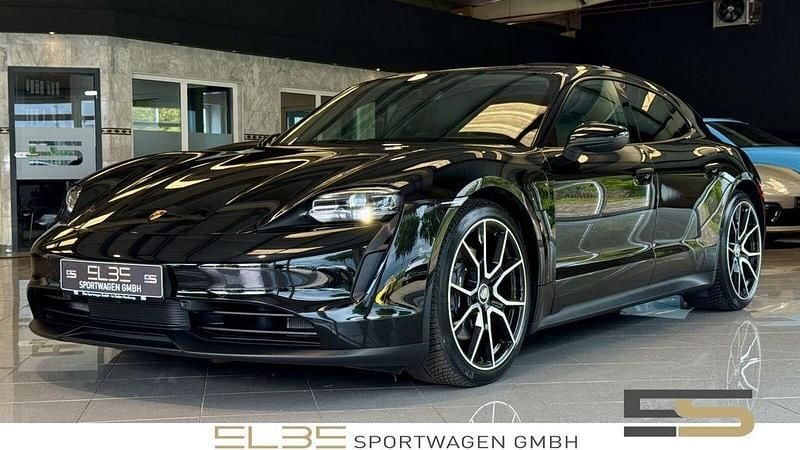 Schwarz Gebraucht 2022 Porsche Taycan Sport Turismo Limousine | 65.850 € (Guter Preis) - Bild 1/4