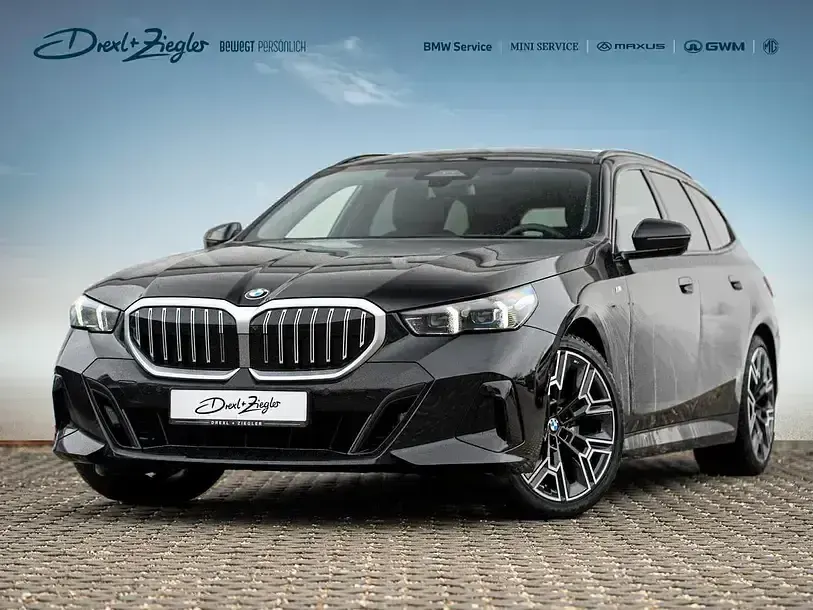 Gebraucht BMW 520 M Sport 197 PS (144 kW) 2025 Saphirschwarzmetallic Kombi