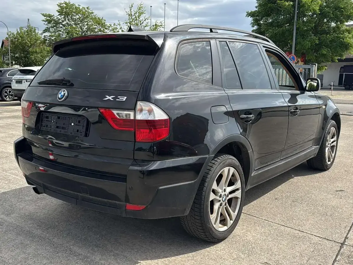 Gebraucht BMW X3 177 PS (130 kW) 2008 Black sapphire metallic SUV