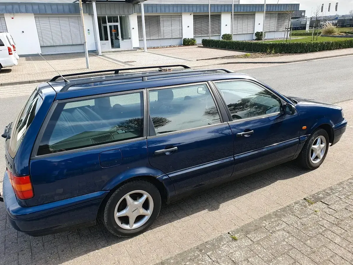 Gebraucht VW Passat 90 PS (66 kW) 1995 Blau Kombi