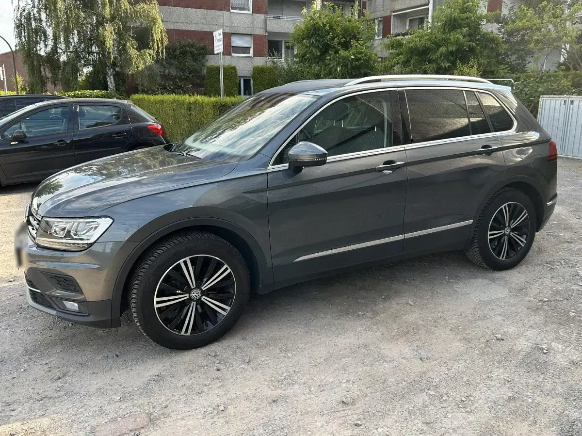Gebraucht VW Tiguan Highline 150 PS (110 kW) 2019 Grau SUV
