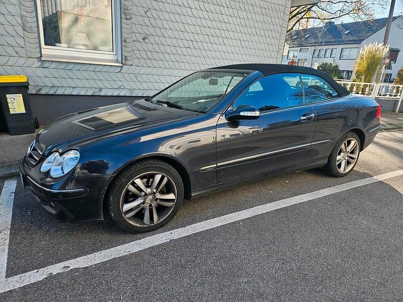 Schwarz Gebraucht 2009 Mercedes CLK200 Avantgarde Cabrio | 6.450 € (Guter Preis) - Bild 1/4