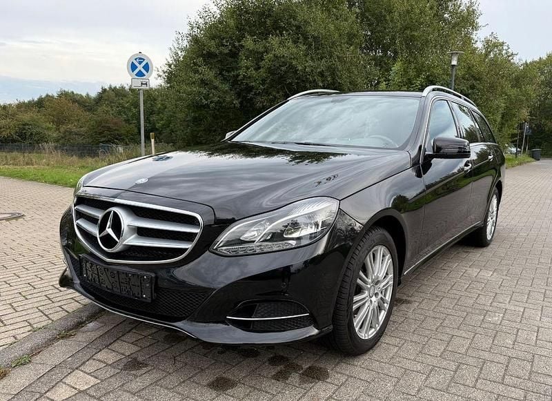 Gebraucht Mercedes E200 184 PS (135 kW) 2015 Schwarz Kombi
