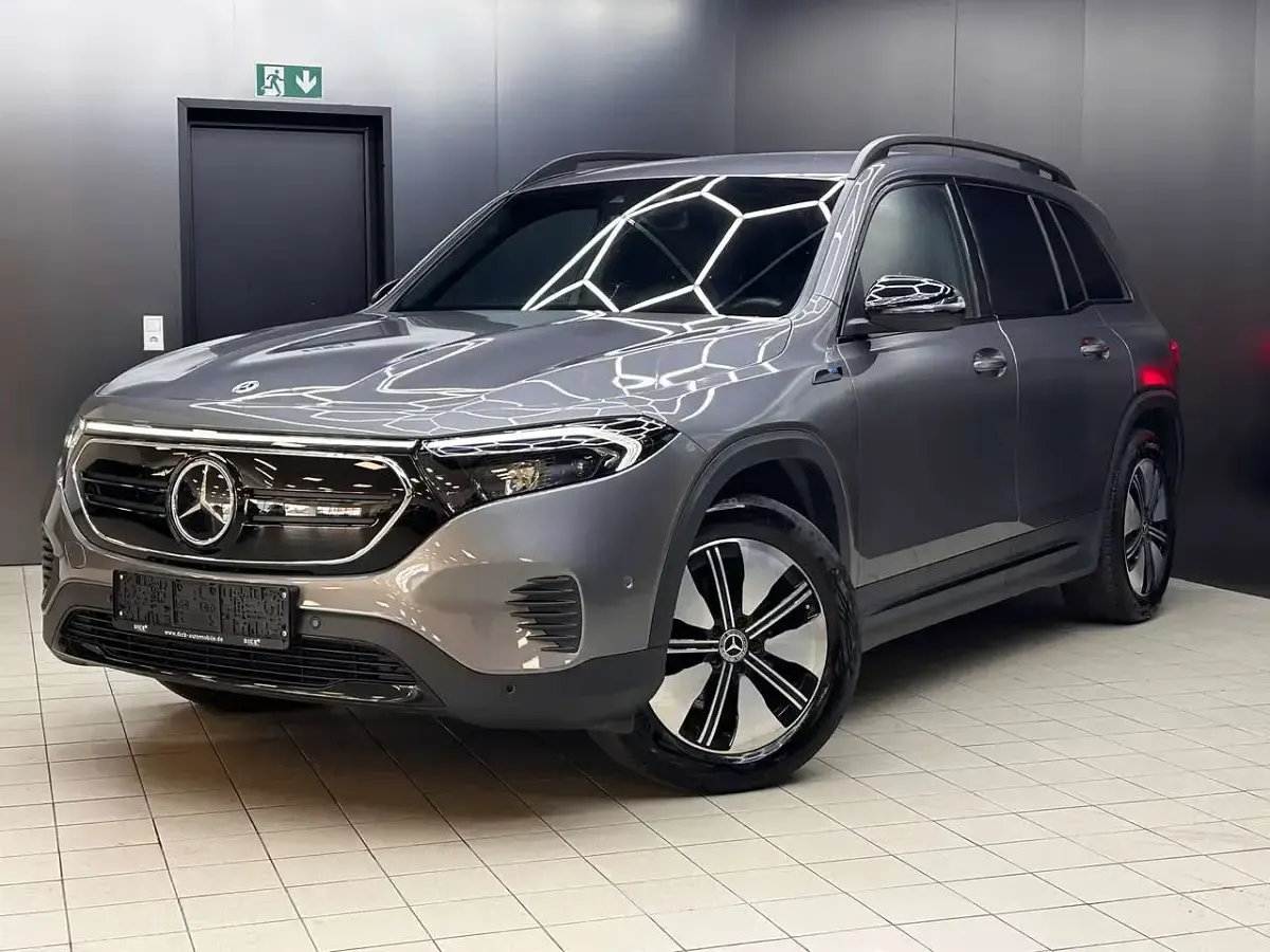 Gebraucht Mercedes EQB250 Progressive 139 kW (190 PS) 2023 Mountaingrau  met. SUV