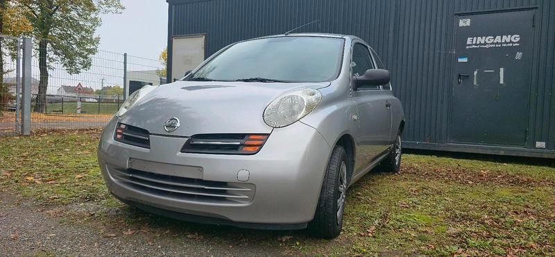 Silber Gebraucht 2004 Nissan Micra Kleinwagen | 1.999 € (Fairer Preis) - Bild 1/4