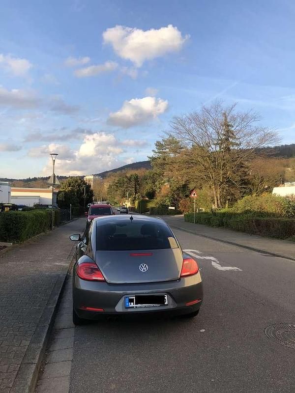 Gebraucht VW Beetle 140 PS (102 kW) 2012 Grau Kleinwagen