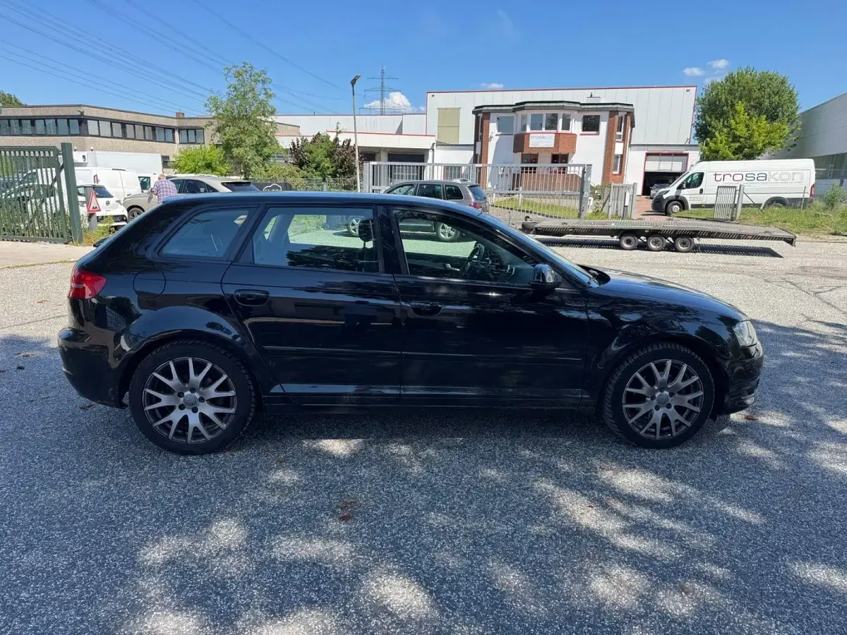 Gebraucht Audi A3 Sportback Ambition 125 PS (91 kW) 2010 Schwarz Kleinwagen