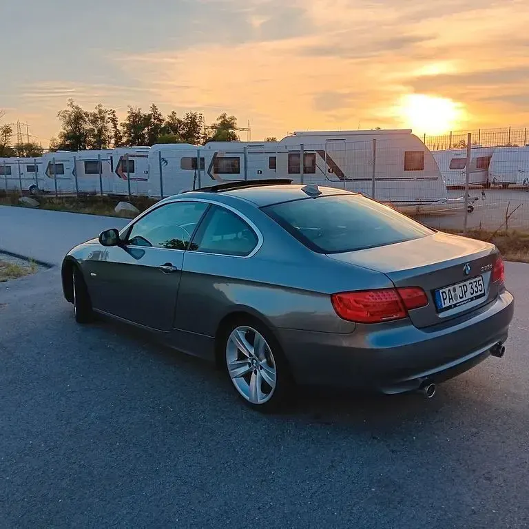 Gebraucht BMW 335 M Sport 286 PS (210 kW) 2011 Grau Coupé