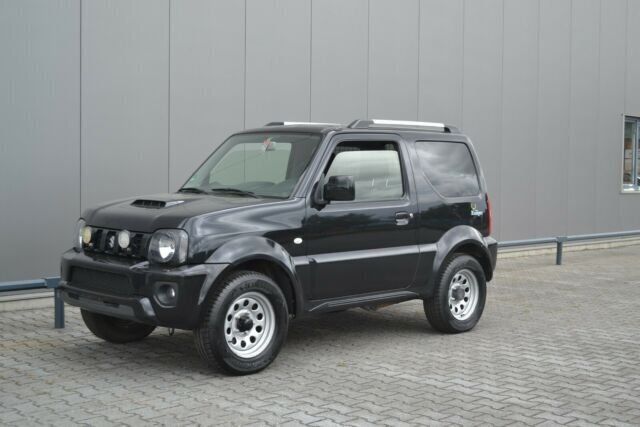 Gebraucht Suzuki Jimny Style 86 PS (63 kW) 2016 Schwarz metallic SUV