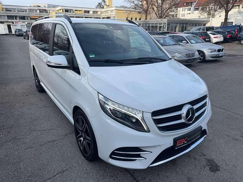 Gebraucht Mercedes V220 AMG line 190 PS (139 kW) 2017 Bergkristallweiss Van / Kleinbus