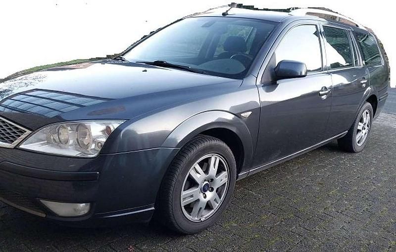 Grau Gebraucht 2007 Ford Mondeo Ghia Kombi | 950 € - Bild 1/4