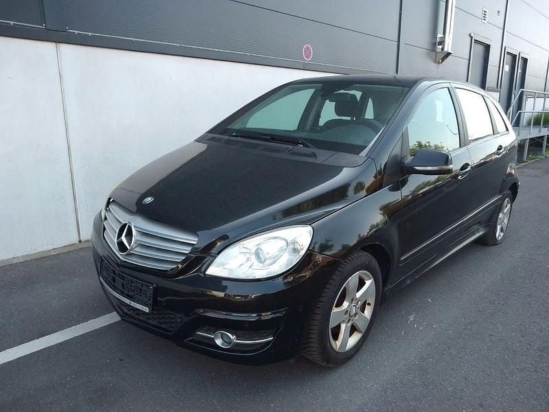 Gebraucht Mercedes B200 140 PS (102 kW) 2010 Schwarz Van / Kleinbus